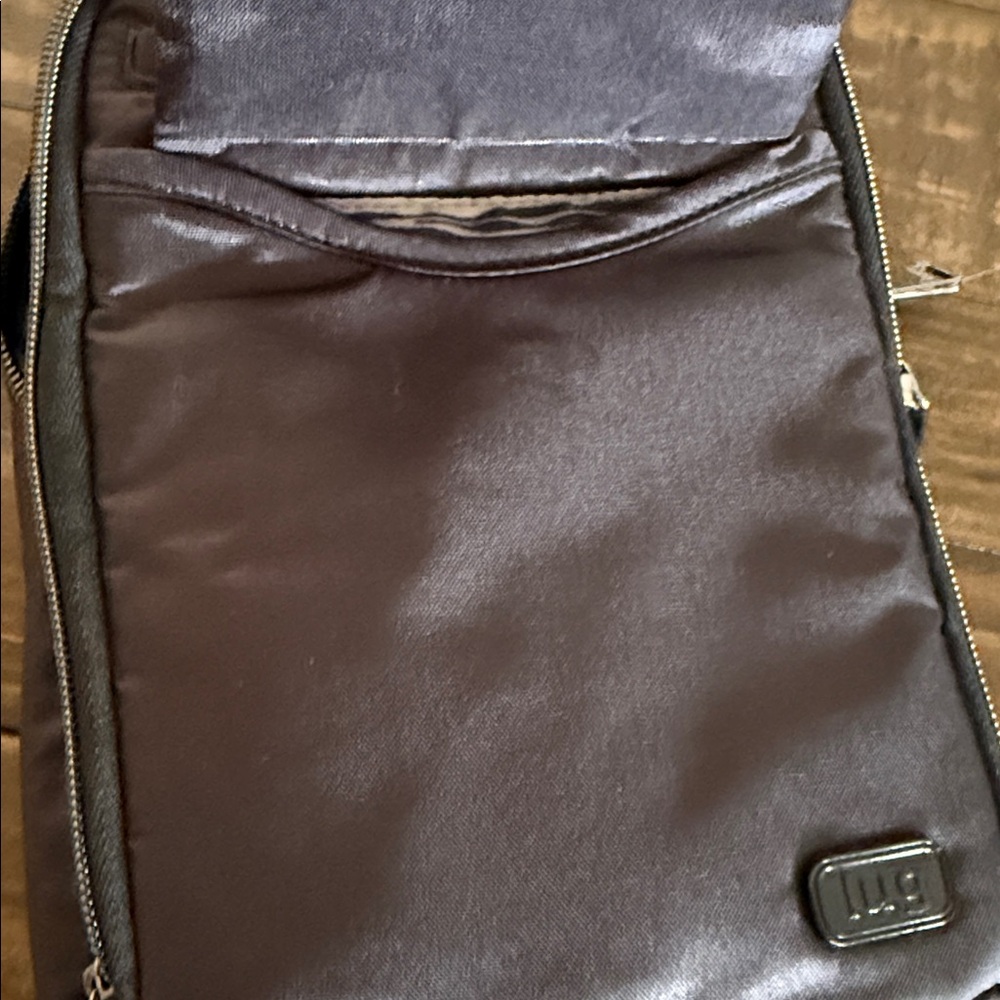 Lug Black Crossbody Pitter Patter - Picture 7 of 10